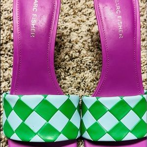 Marc Fisher
DARASA SLIP ON HEELED SANDAL